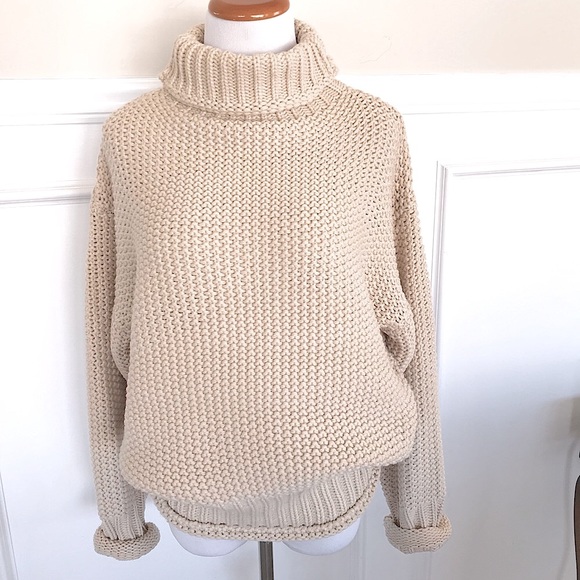 Textured High Neck Sweater - Picture 10 of 12